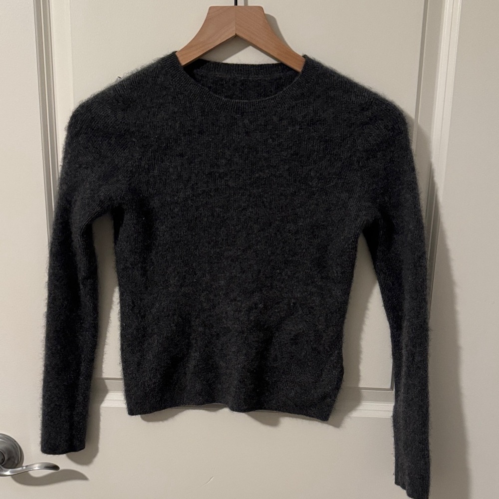 Cozy Fuzzy Charcoal Crewneck Sweater 100% cashmere